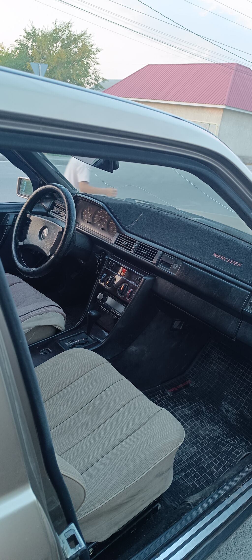 Mercedes-Benz E-Class: 1989 г., 2.3 л, Автомат, Бензин, Седан: фото 7
