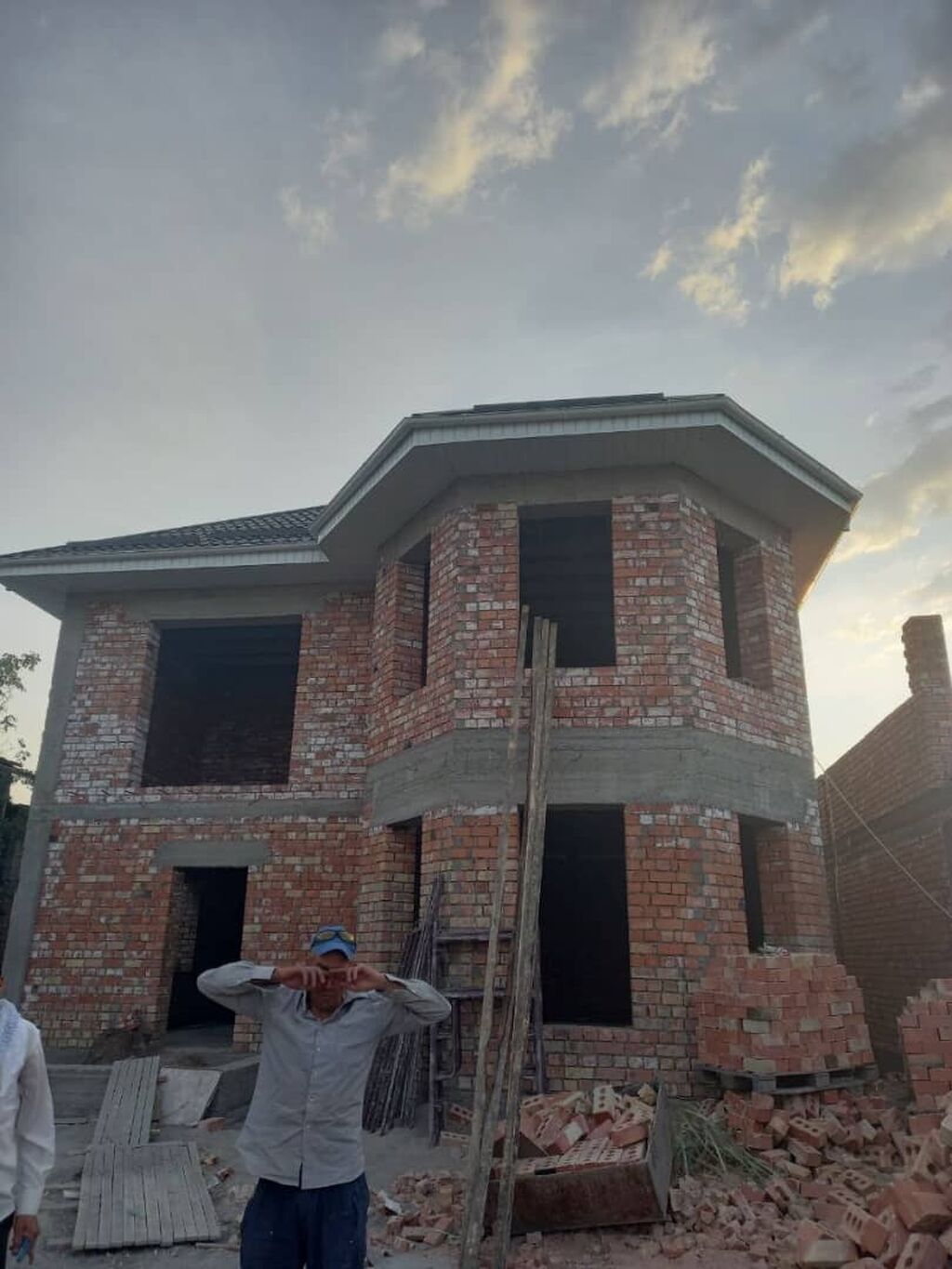 Кладка кирпича каменщик Озбек балдар: Договорная ᐈ Кладка | Бишкек ...