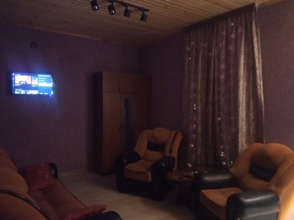 70 kv. m, 3 otaqlı, İnternet, İşıq, Su