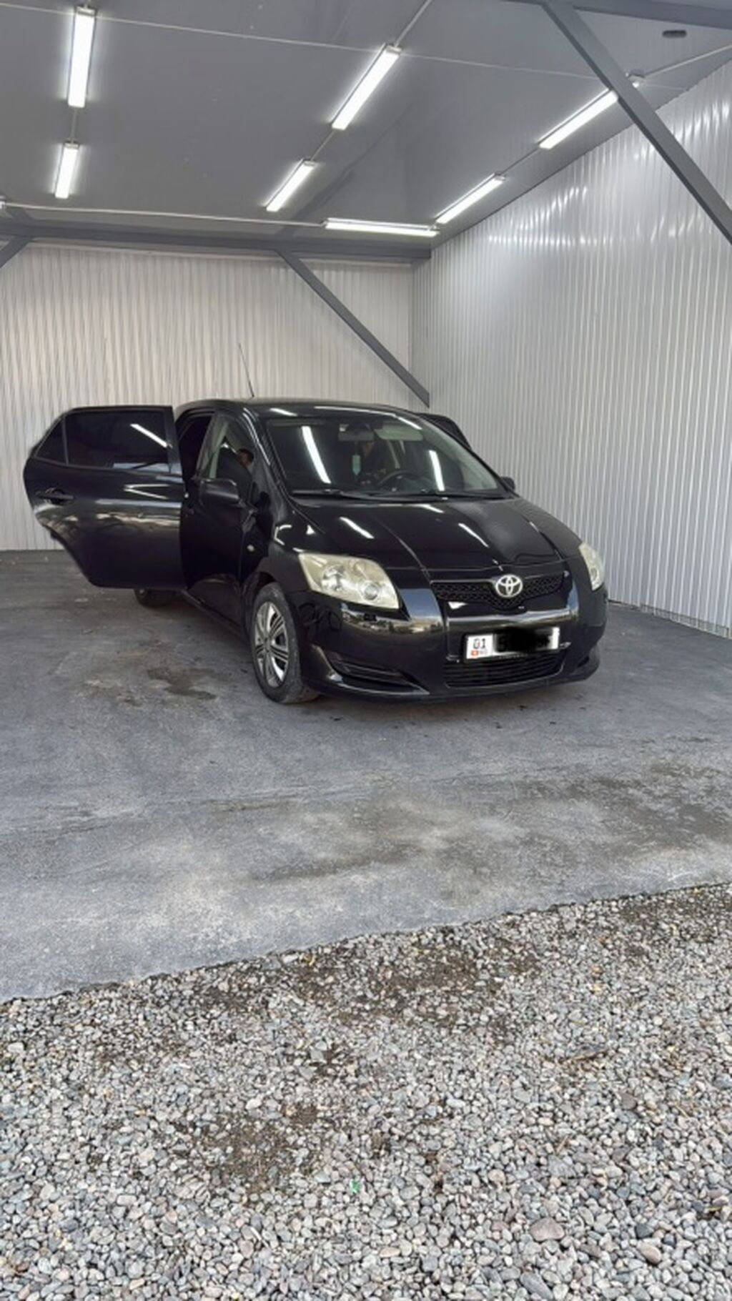 Toyota Auris: 2008 г., 1.4 л, Механика, Бензин, Хэтчбэк — фото 4