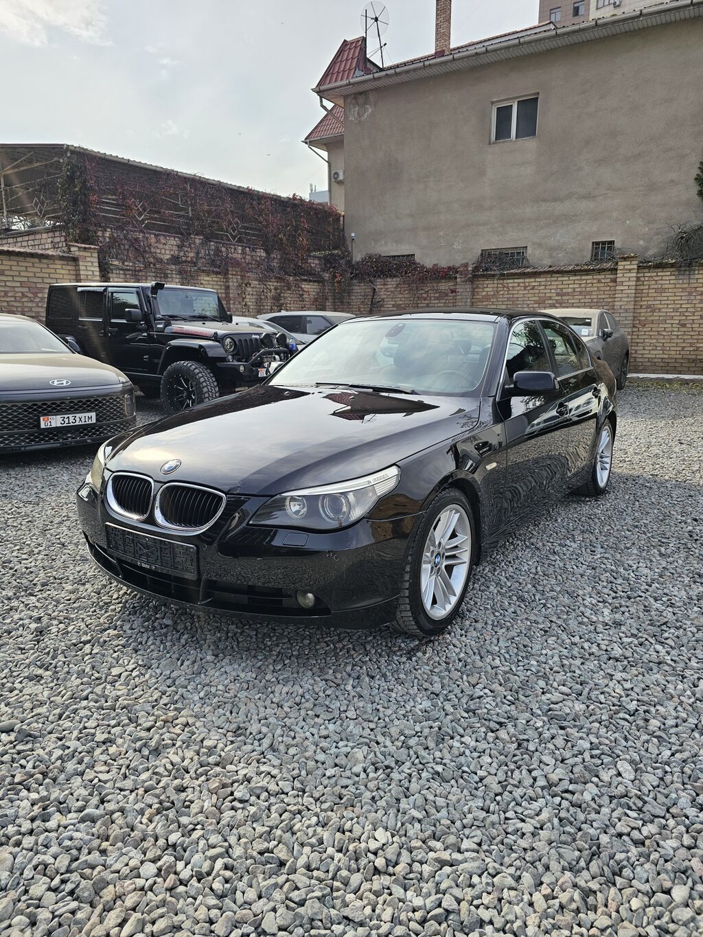 BMW 530: 2005 г., 3 л, Автомат, Бензин, Седан: фото 2
