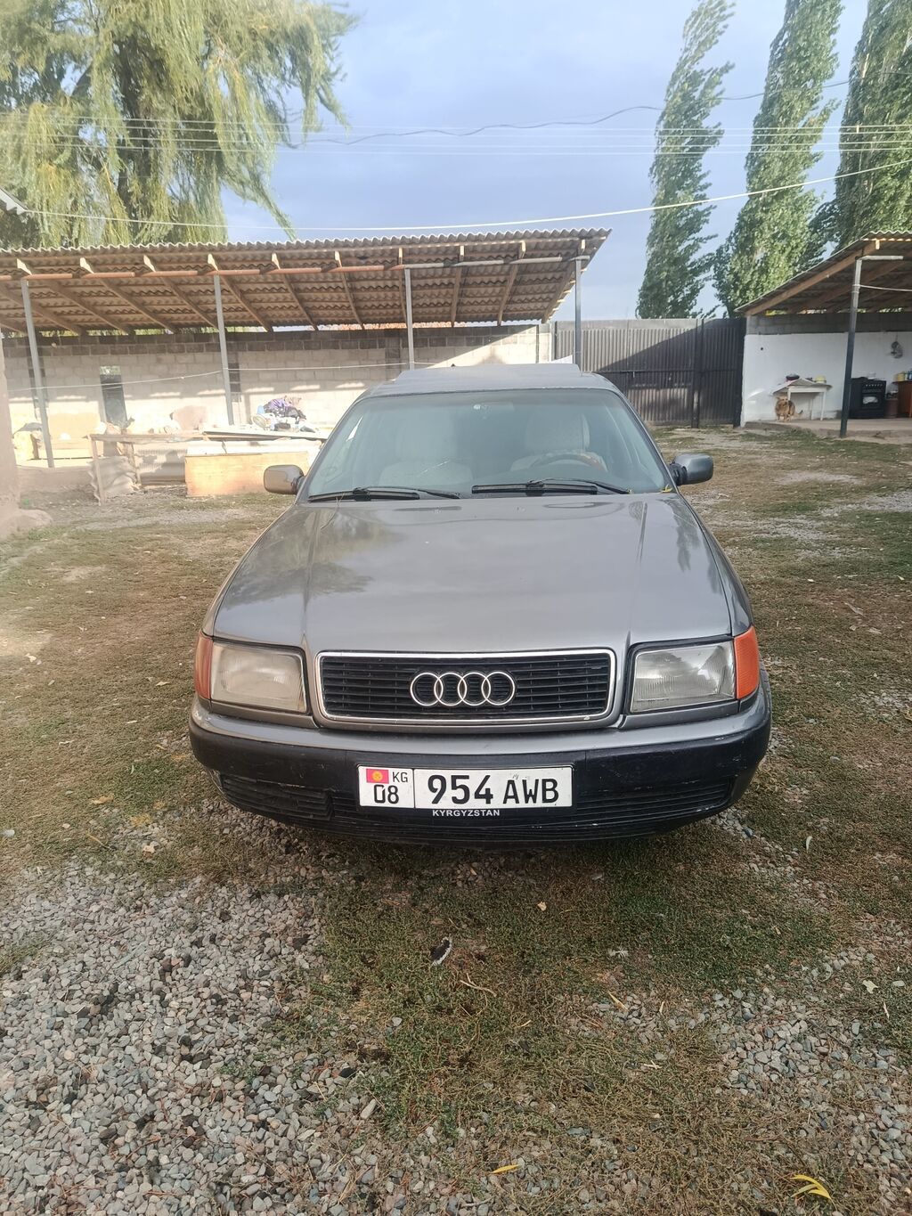 Audi 100