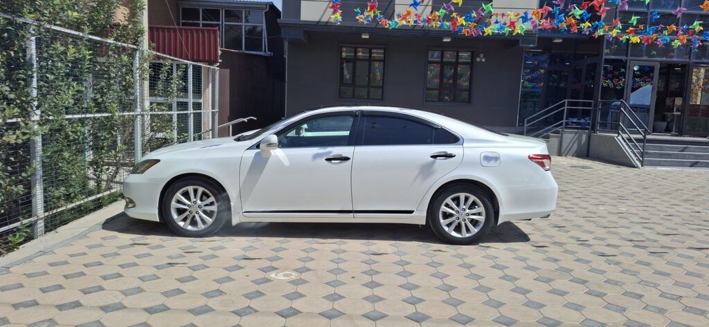 Lexus ES: 2011 г., 3.5 л, Автомат, Бензин, Седан: фото 4