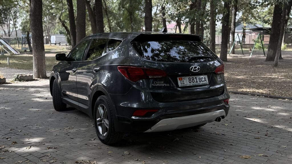 Hyundai Santa Fe: 2017 г., 2.4 л, Автомат, Бензин, Кроссовер: фото 3