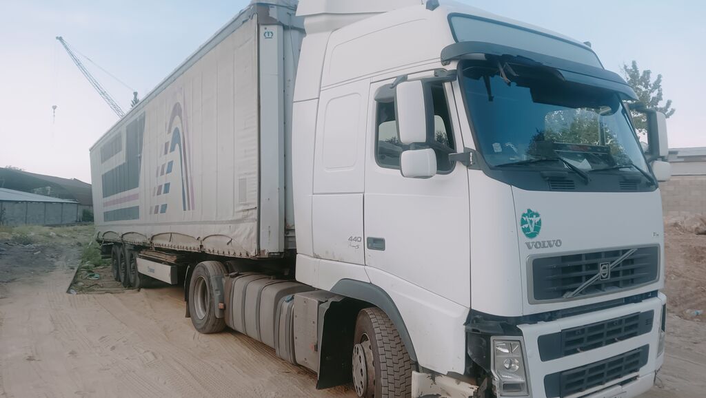 Тягач, Volvo, Тентованный: фото 4