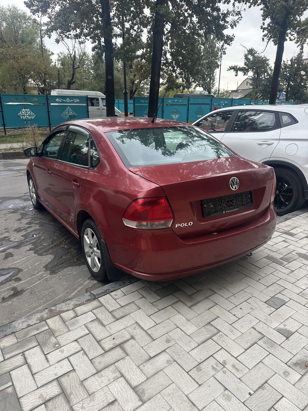 Volkswagen Polo: 2012 г., 1.6 л, Автомат, Бензин, Седан: фото 4