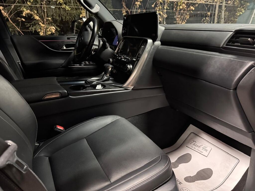 Lexus LX: 2022 г., 3.5 л, Автомат, Бензин, Внедорожник: фото 2