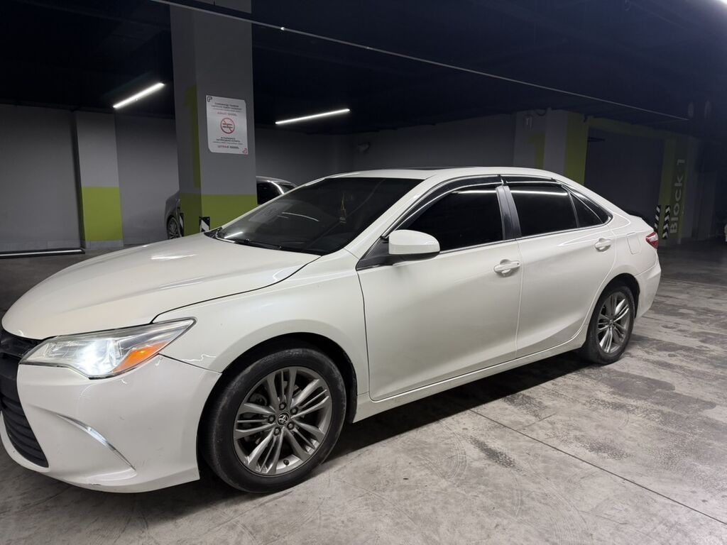 Toyota Camry: 2015 г., 2.5 л, Автомат, Бензин, Седан: фото 2