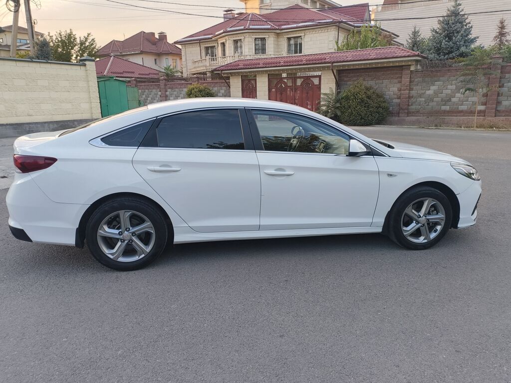 Hyundai Sonata: 2022 г., 2 л, Автомат, Газ, Седан: фото 6