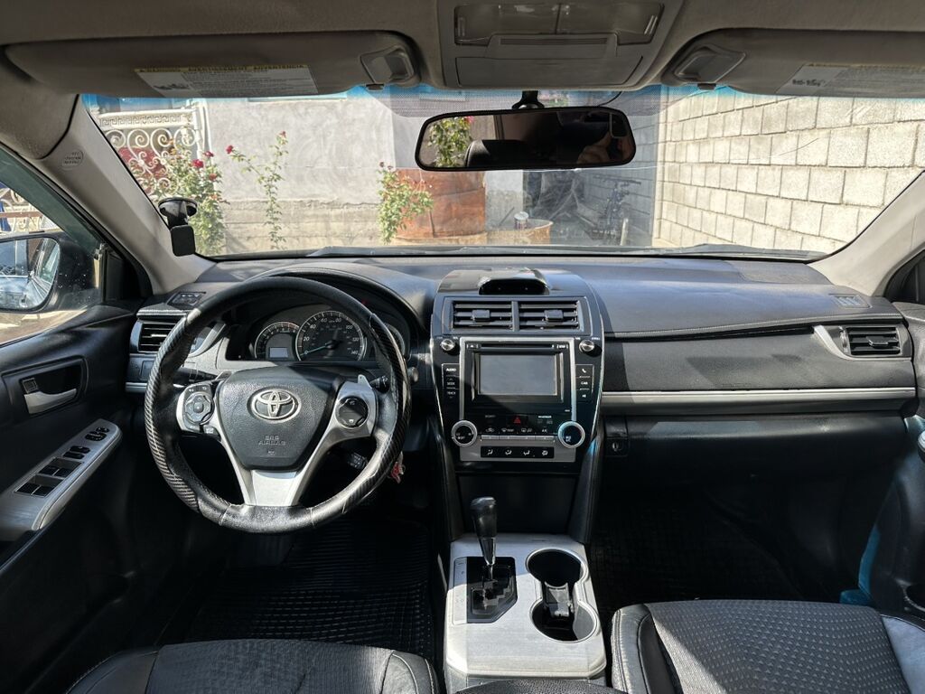 Toyota Camry: 2012 г., 2.5 л, Бензин, Седан: фото 5