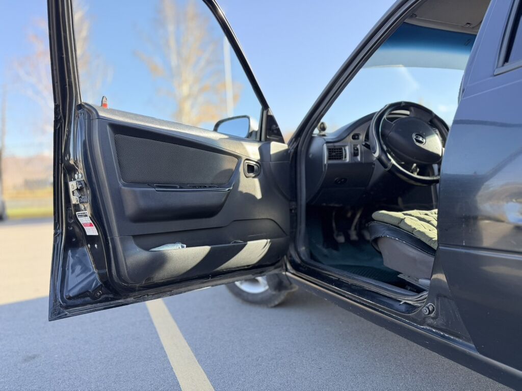 Daewoo Nexia: 2008 г., 1.6 л, Механика, Бензин, Седан: фото 4