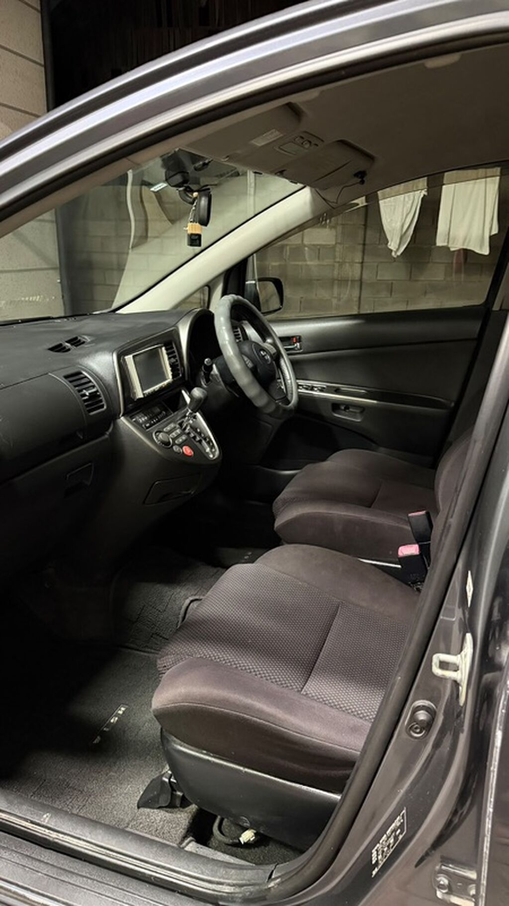Toyota WISH: 2005 г., 1.8 л, Автомат, Бензин, Минивэн: фото 5