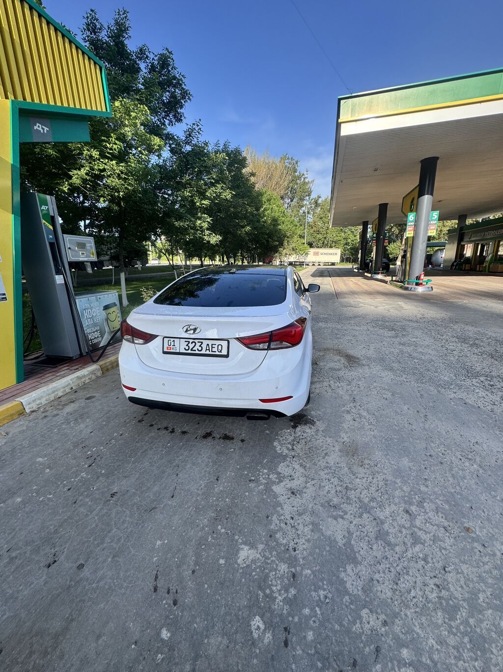 Hyundai Avante: 2015 г., 1.6 л, Автомат, Дизель, Седан: фото 4