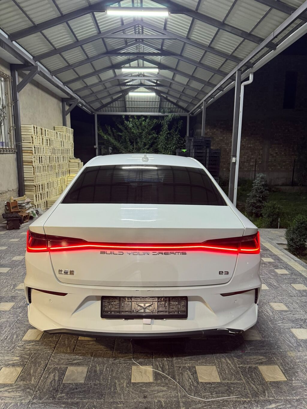 BYD E3: 2020 г., Автомат, Электромобиль, Седан: фото 3
