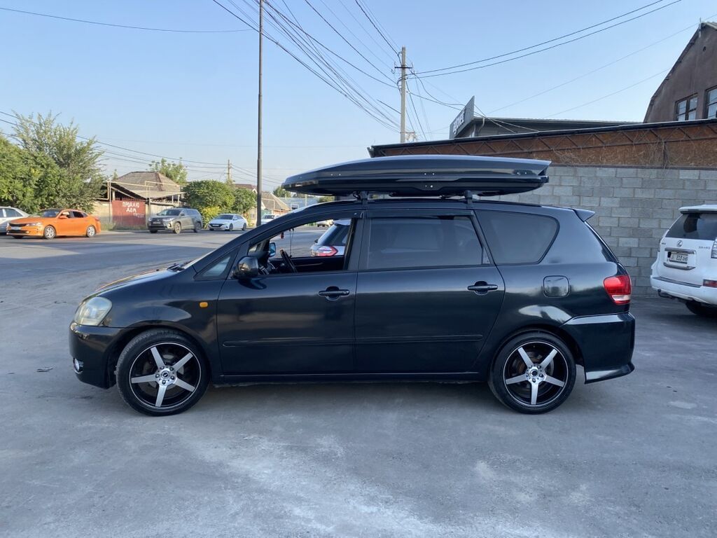 Toyota Ipsum: 2002 г., 2.4 л, Автомат, Бензин, Минивэн: фото 6