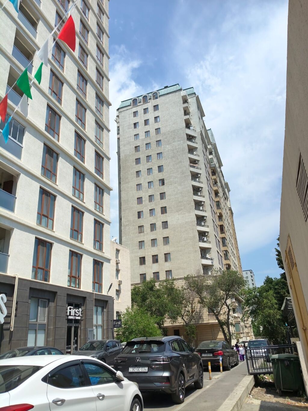 Yasamal, 3 otaqlı, Yeni tikili, m. İnşaatçılar, 80 kv. m