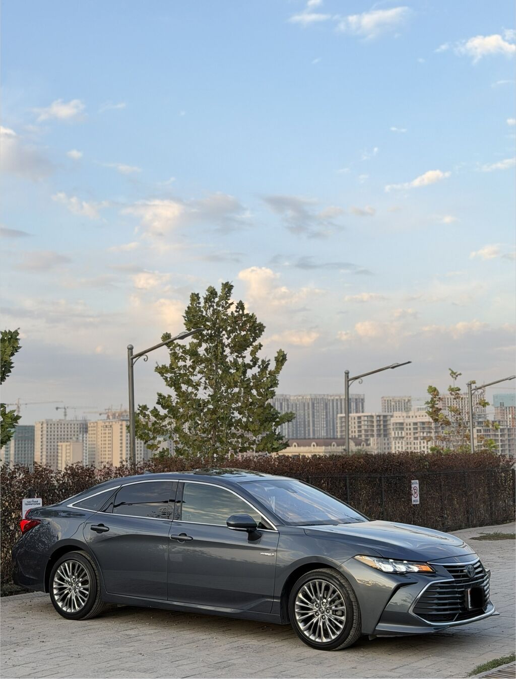 Toyota Avalon: 2019 г., 2.5 л, Вариатор, Гибрид, Седан: фото 3