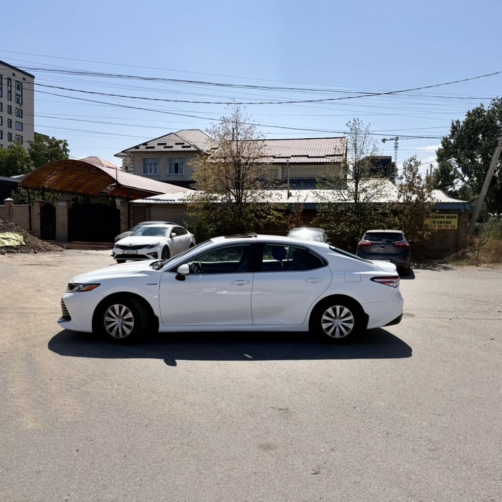 Toyota Camry: 2020 г., 2.5 л, Автомат, Бензин, Седан: фото 6