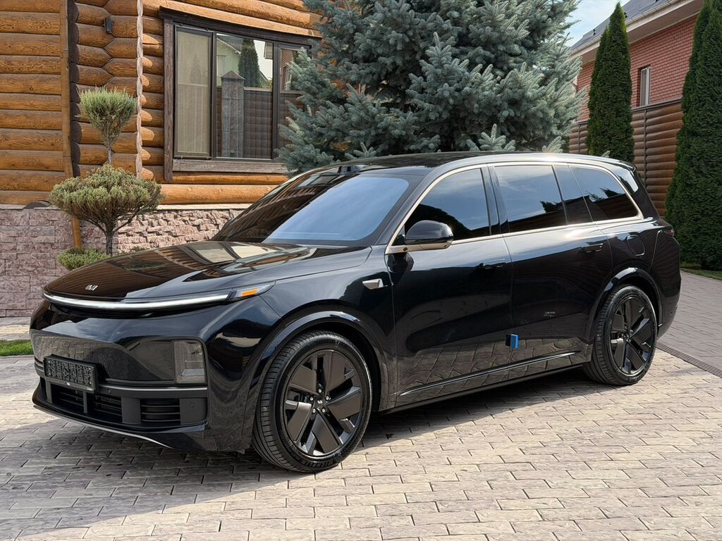 Lixiang L9: 2025 г., 1.5 л, Автомат, Гибрид, Внедорожник: фото 2