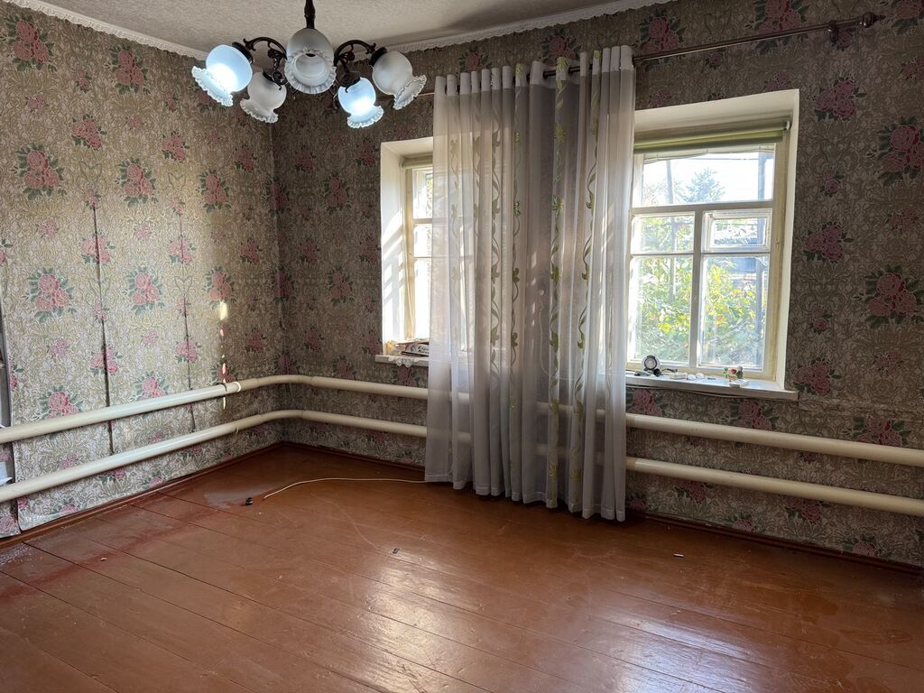 Дом с участком и садом - Отдельностоящий одноэтажный дом с двускатной: фото 4