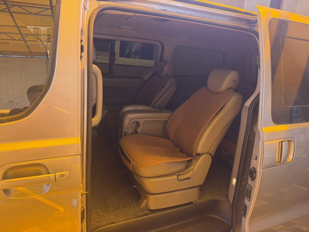 Hyundai Starex: 2018 г., Автомат, Минивэн: фото 4