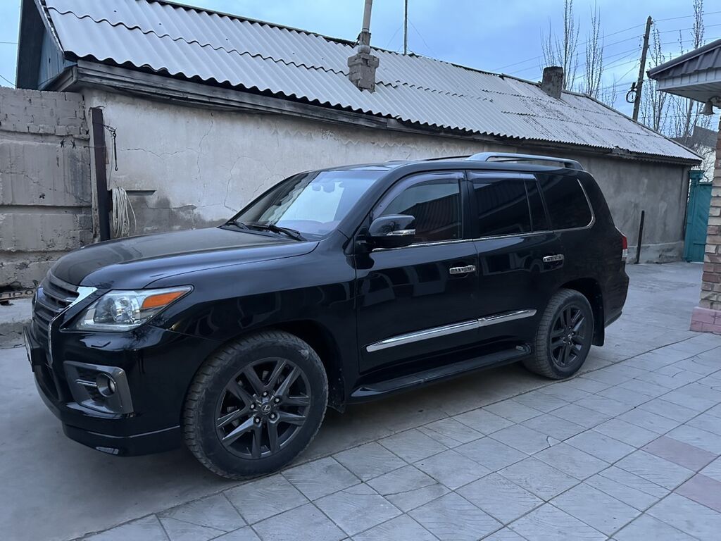 Lexus LX