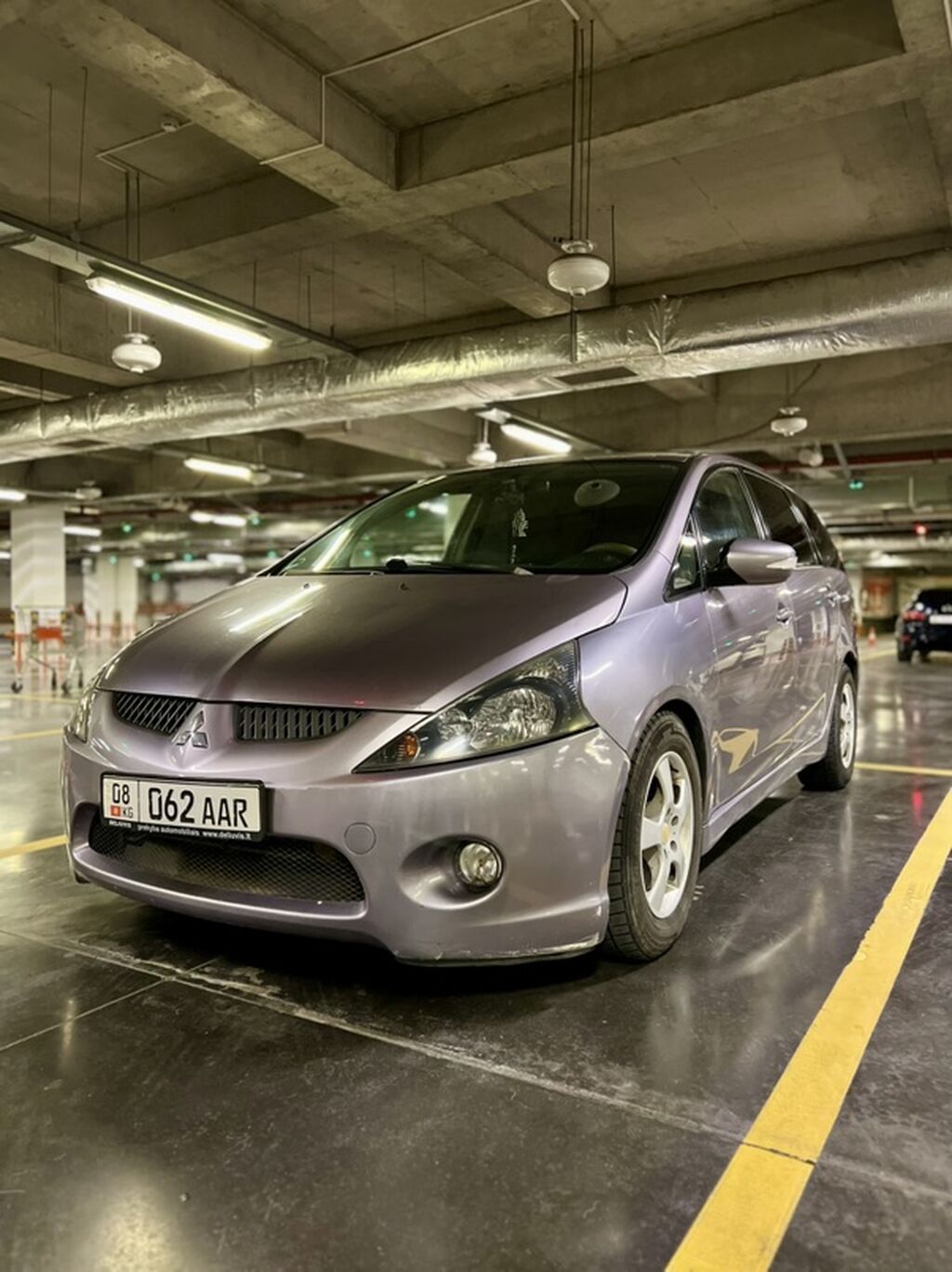 Mitsubishi Grandis: 2005 г., 2.4 л, Автомат, Бензин, Минивэн: фото 2