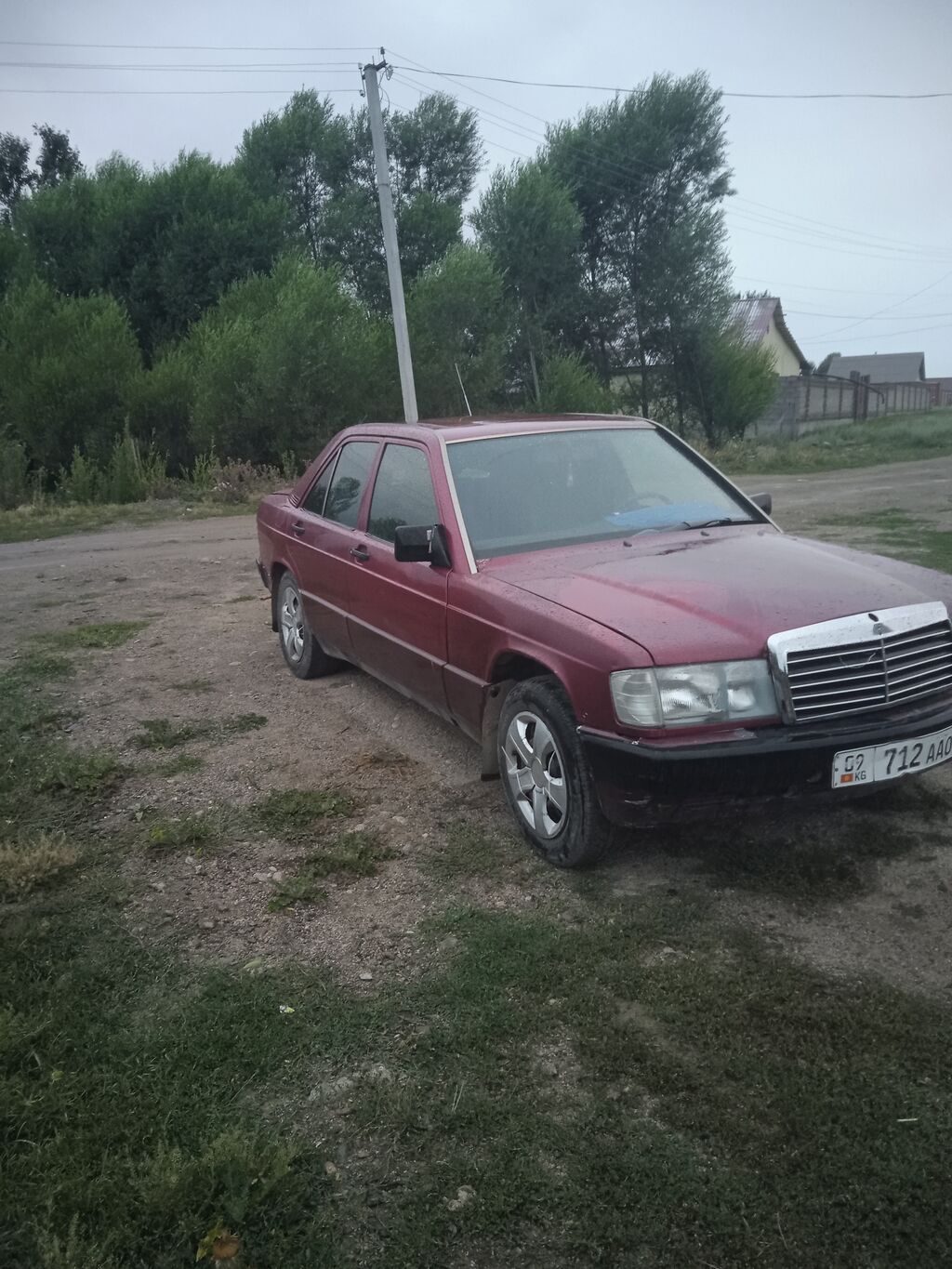 Mercedes-Benz 190: 1990 г., 2 л, Механика, Бензин, Седан: фото 5