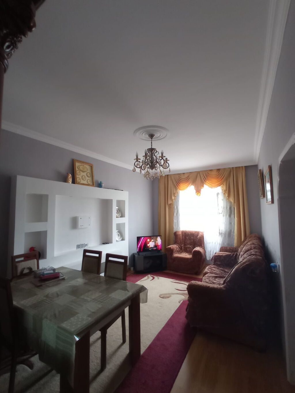 6 otaqlı, 168 kv. m, Orta təmir