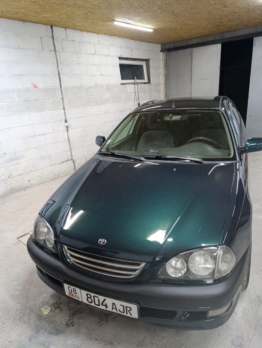 Toyota Avensis: 1998 г., 1.8 л, Механика, Бензин, Хэтчбэк: фото 5