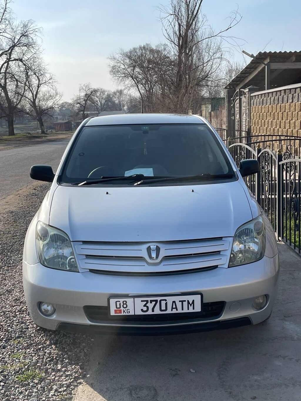 Toyota Ist: 2003 г., 1.5 л, Автомат, Хэтчбэк: фото 1