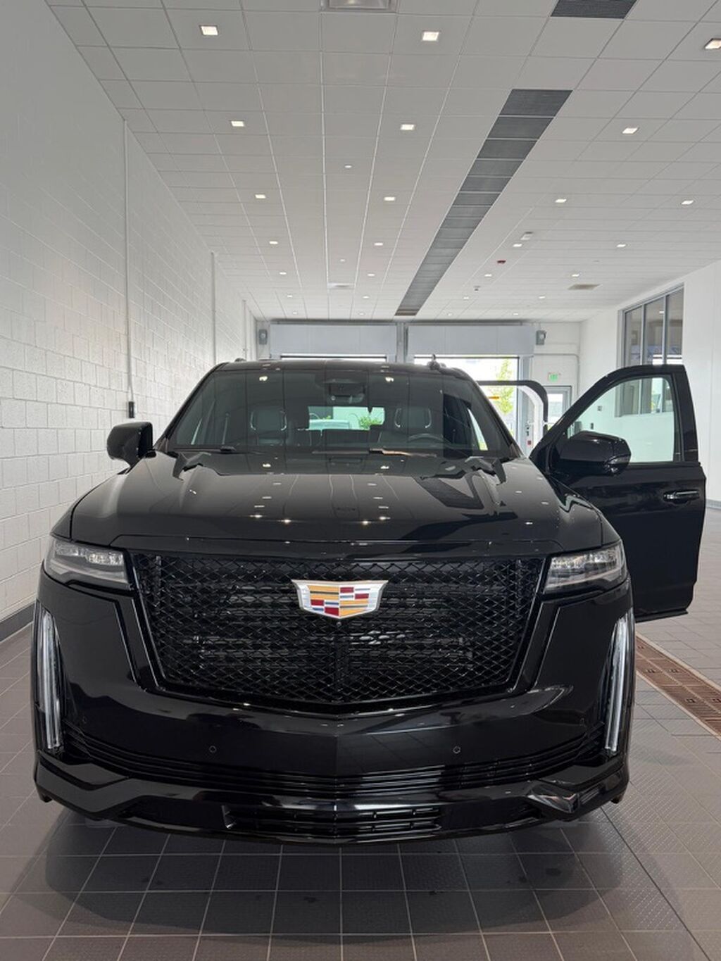 Cadillac Escalade: 2024 г., Внедорожник: фото 5