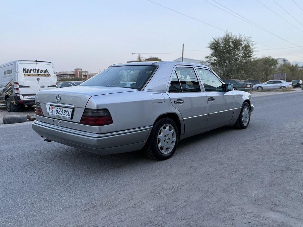 Mercedes-Benz W124: 1994 г., 3.2 л, Автомат, Бензин, Седан: фото 4