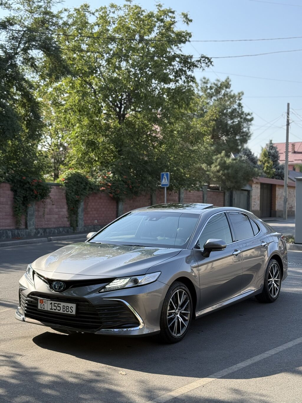 Toyota Camry: 2023 г., 2.5 л, Вариатор, Гибрид, Седан: фото 4
