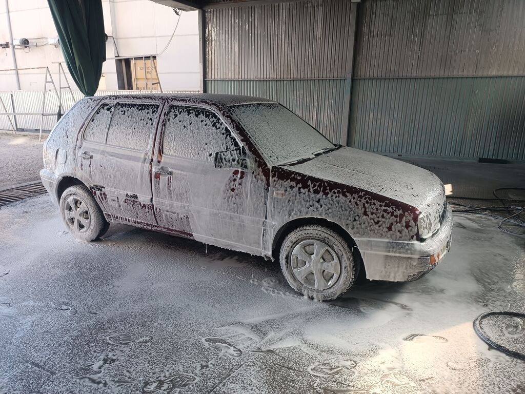 Volkswagen Golf: 1992 г., 1.8 л, Механика, Бензин, Хэтчбэк: фото 5