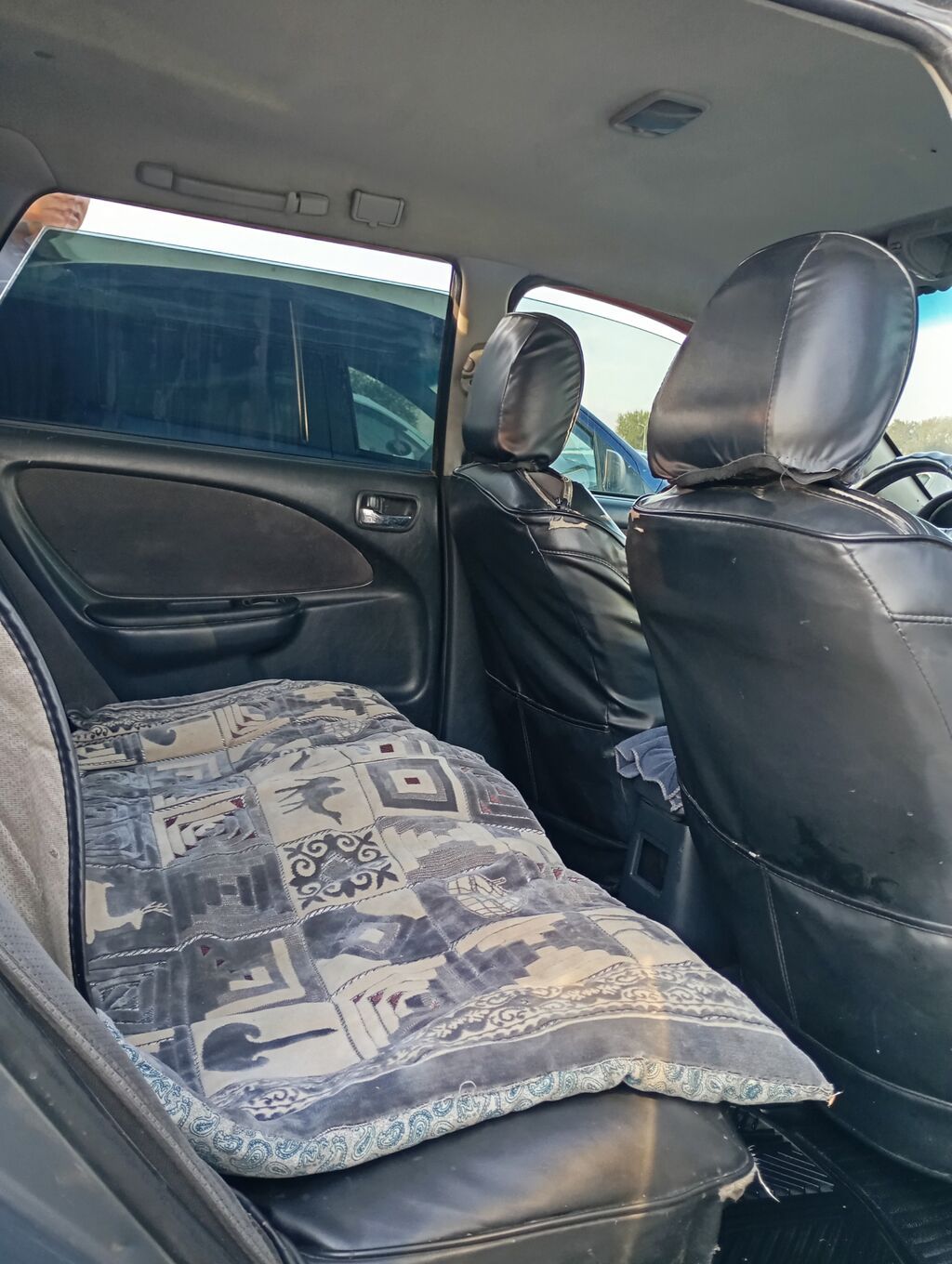 Toyota Avensis: 2002 г., 2 л, Механика, Бензин, Универсал: фото 6