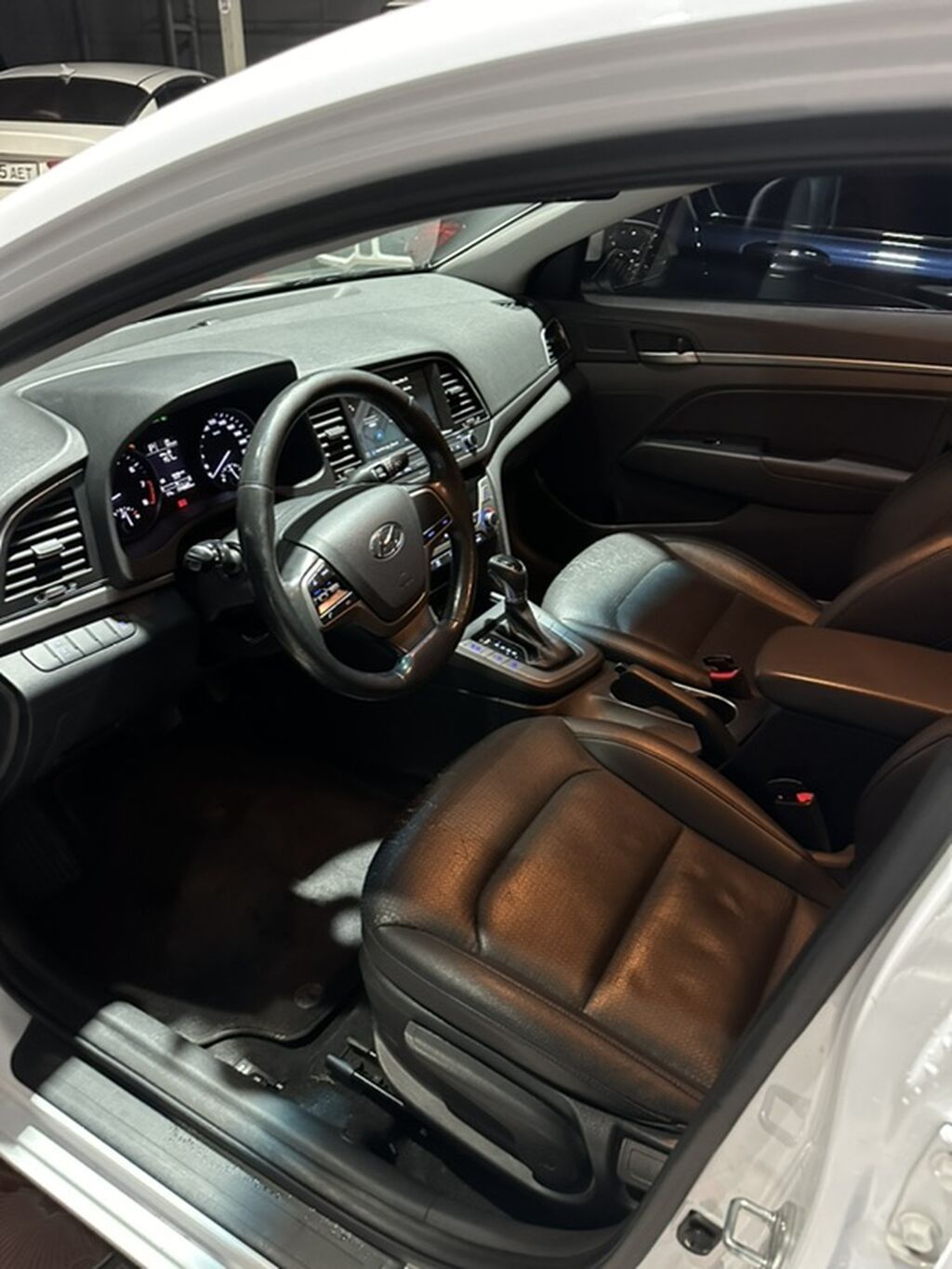 Hyundai Avante: 2018 г., 1.6 л, Бензин, Седан: фото 8