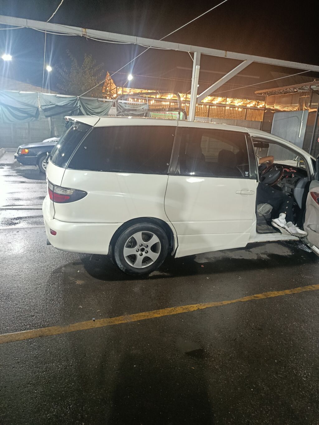 Toyota Estima: 2003 г., 2.4 л, Автомат, Газ, Минивэн: фото 2