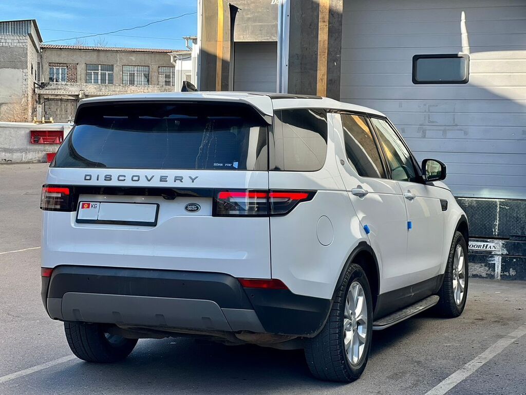 Land Rover Discovery: 2017 г., 2 л, Автомат, Дизель, Внедорожник: фото 6