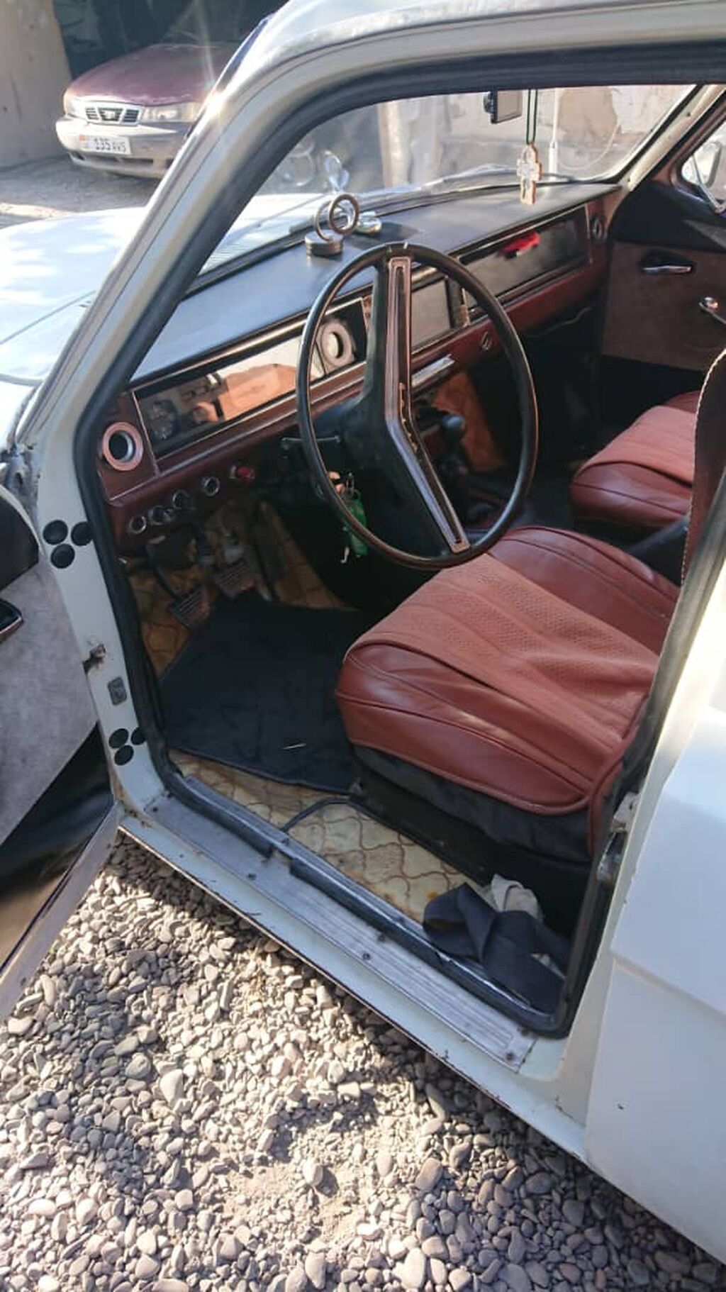 ГАЗ 24 Volga: 1979 г., 2.4 л, Механика, Седан: фото 5