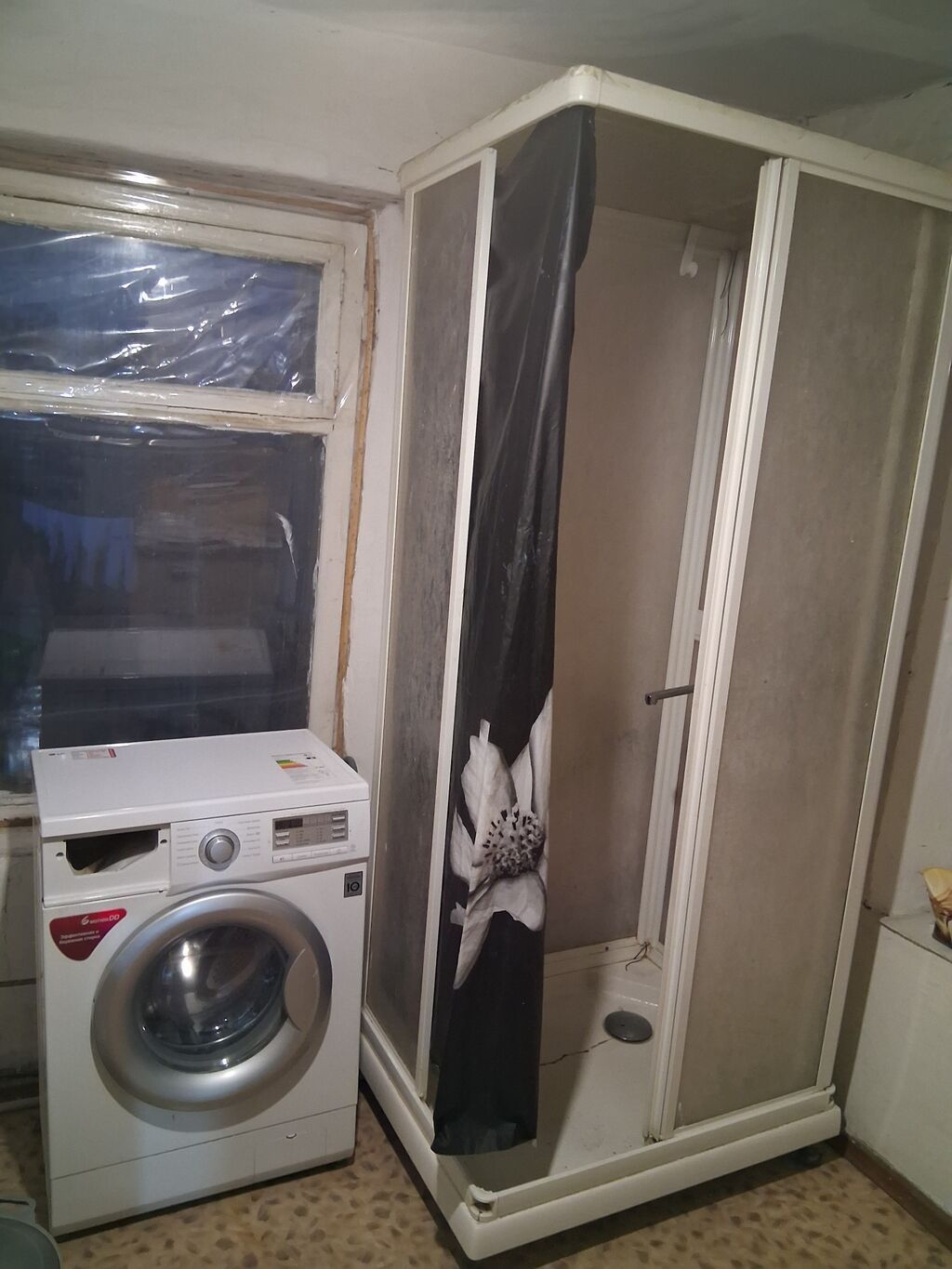 Каракол шаарынан жер уй квартирага берилет, 3 комната, суу ичинде: фото 6