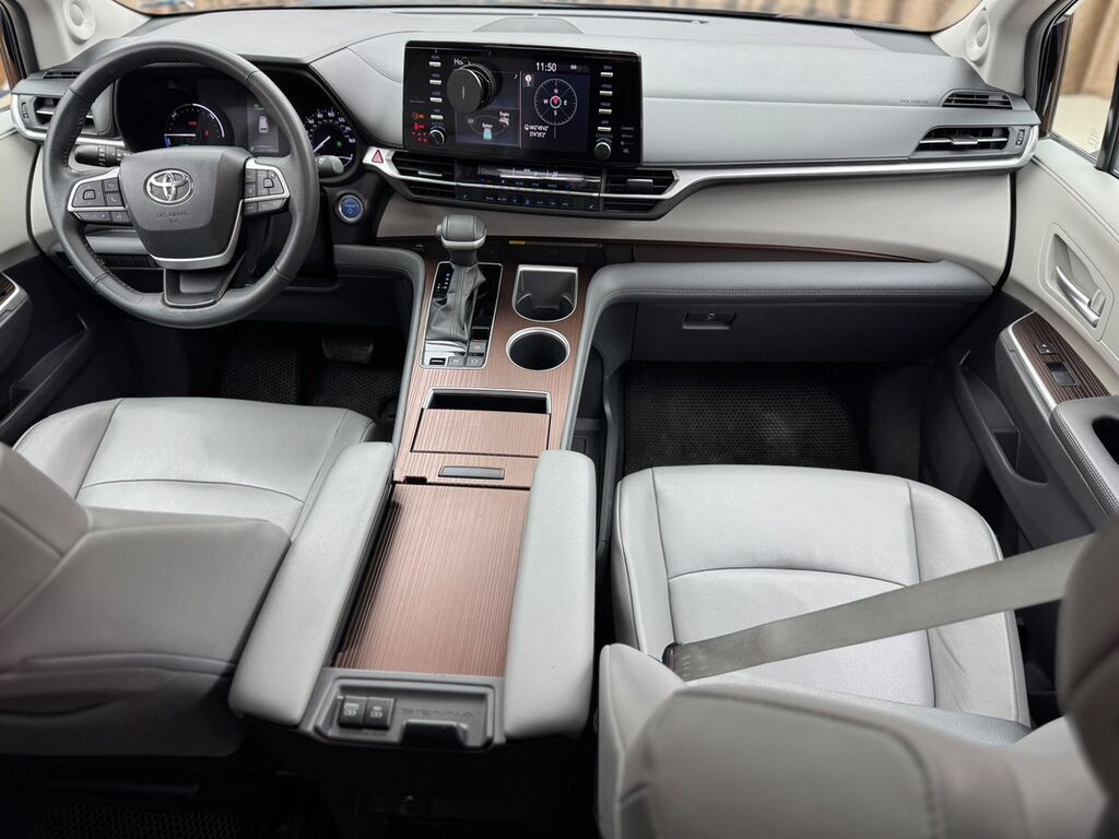 Toyota Sienna: 2022 г., 2.5 л, Автомат, Гибрид, Минивэн: фото 8