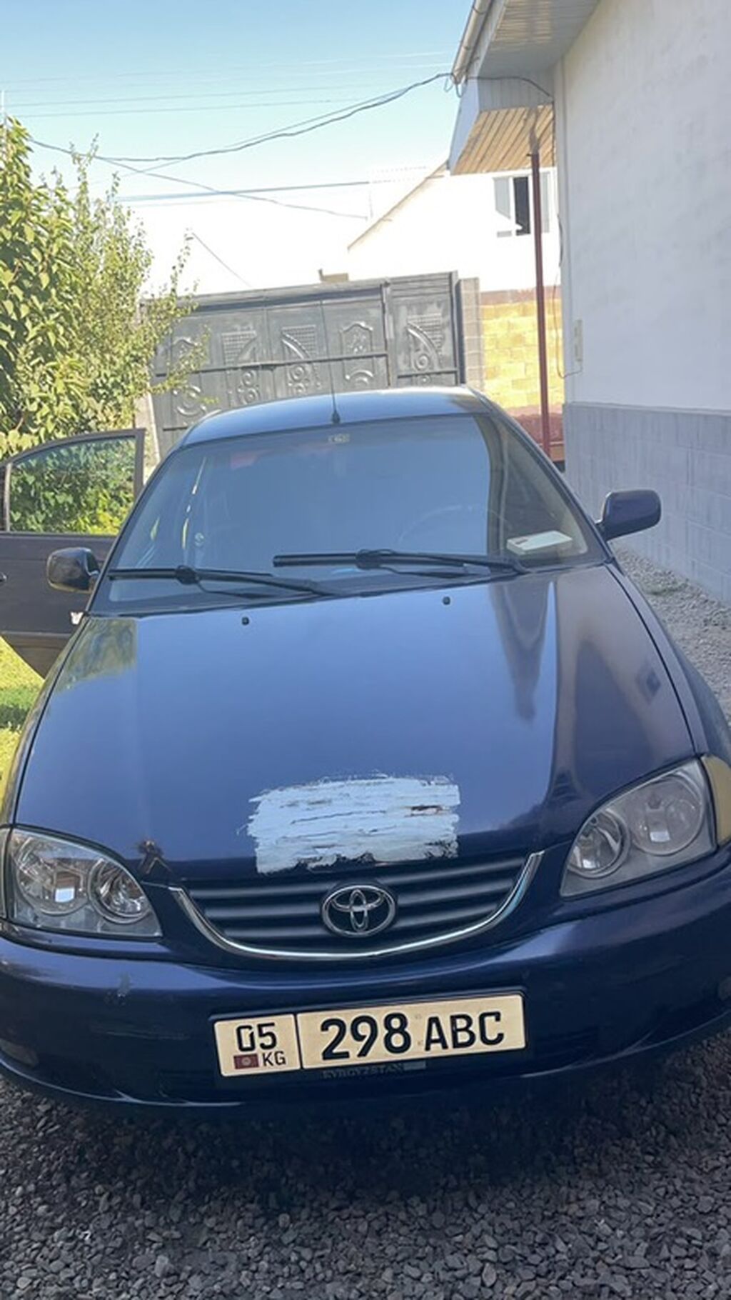 Toyota Avensis: 2001 г., 1.8 л, Механика, Бензин, Седан: фото 2