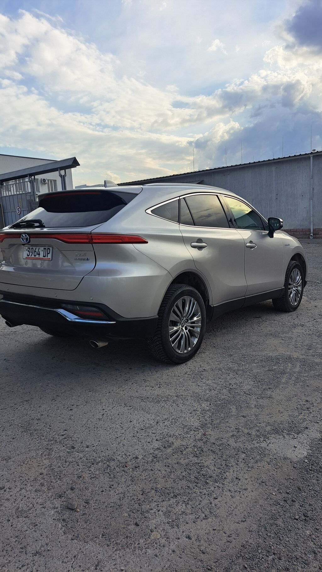 Toyota Venza: 2020 г., 2.5 л, Автомат, Гибрид, Кроссовер: фото 6