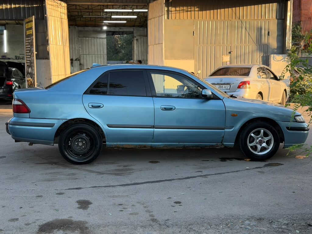Mazda 626: 1999 г., 2 л, Механика, Бензин, Седан: фото 5