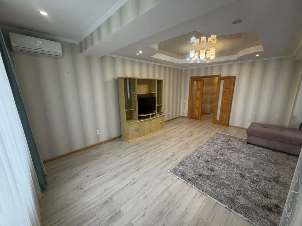 Сдается 2-х ком.квартира Район Ак-кеме М2-90 Этаж-4/12 Цена-1000$: фото 1