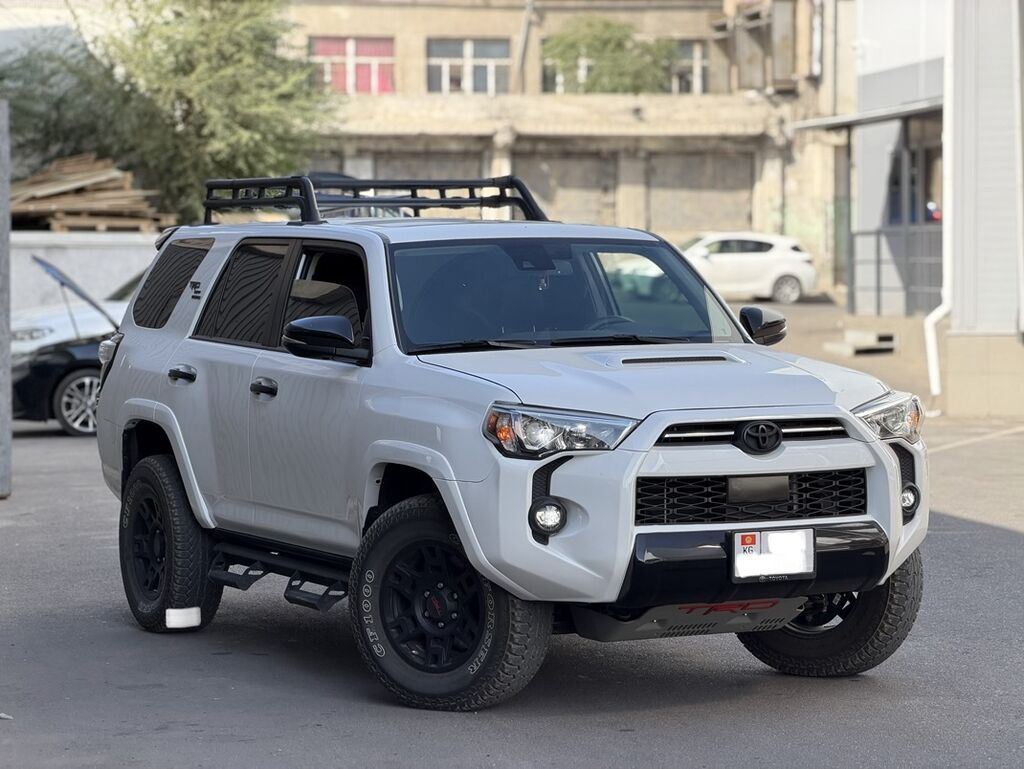 Toyota 4Runner: 2021 г., 4 л, Автомат, Бензин, Внедорожник: фото 2