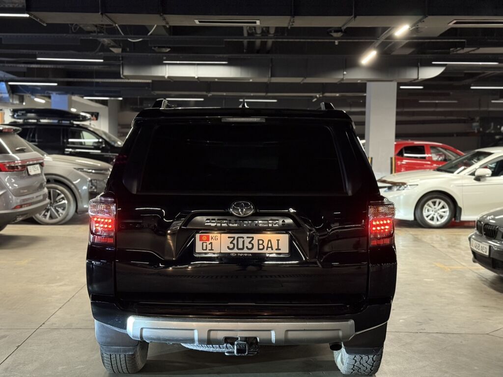 Toyota 4Runner: 2022 г., 4 л, Автомат, Бензин, Внедорожник: фото 5