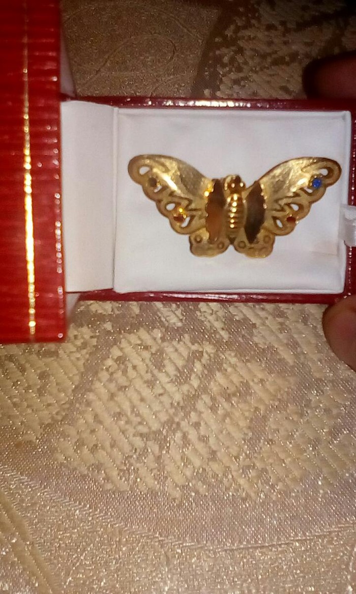 Wedding Accessories: ΧΡΥΣΗ ΚΑΡΦΙΤΣΑ ΠΕΤΑΛΟΥΔΑ ΜΕ ΔΙΑΜΑΝΤΑΚΙΑ ΚΑΘΑΡΟ ΒΑΡΟΣ 9 ΓΡΑΜΜ. σε lalafo.gr ΧΡΥΣΗ ΚΑΡΦΙΤΣΑ ΠΕΤΑΛΟΥΔΑ ΜΕ ΔΙΑΜΑΝΤΑΚΙΑ ΚΑΘΑΡΟ ΒΑΡΟΣ 9 ΓΡΑΜΜ. σε Υπόλοιπο Πειραιά
