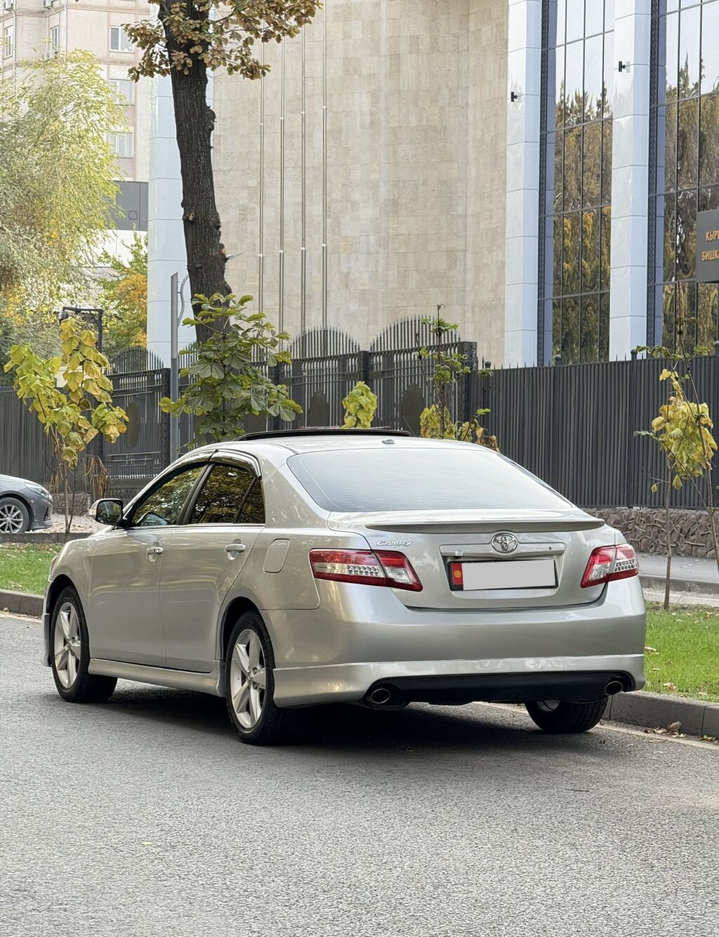 Toyota Camry: 2011 г., 3.5 л, Бензин: фото 3